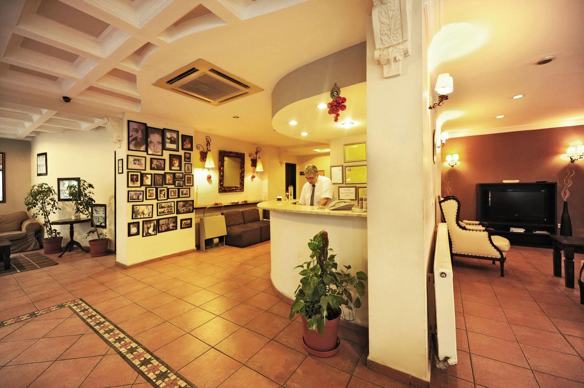 Uestuen Hotel Alsancak İzmir Exteriér fotografie