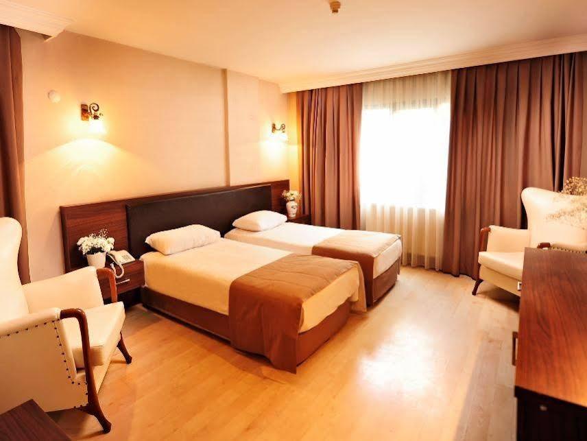 Uestuen Hotel Alsancak İzmir Exteriér fotografie